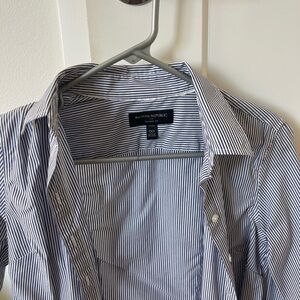 Banana Republic woman’s petite Blue and White Stripe Dress Shirt
